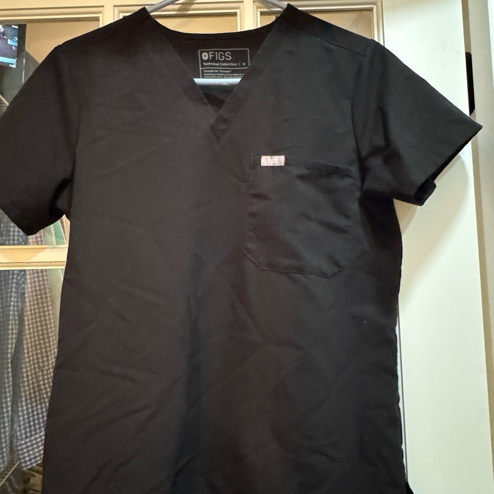 Figs Women's Black Scrub Top
